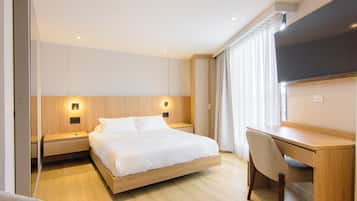 Premium bedding, in-room safe, individually furnished, laptop workspace