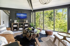 電視、壁爐、 辦公室