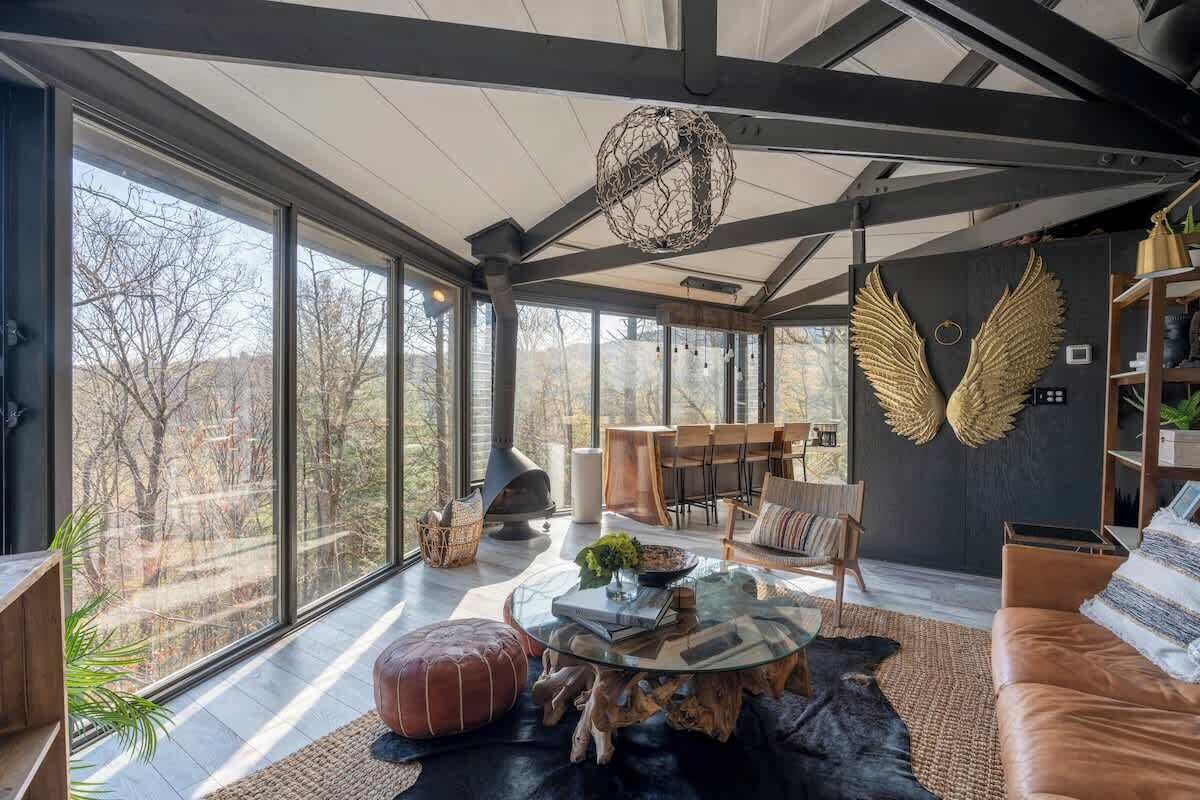 TV, fireplace, offices