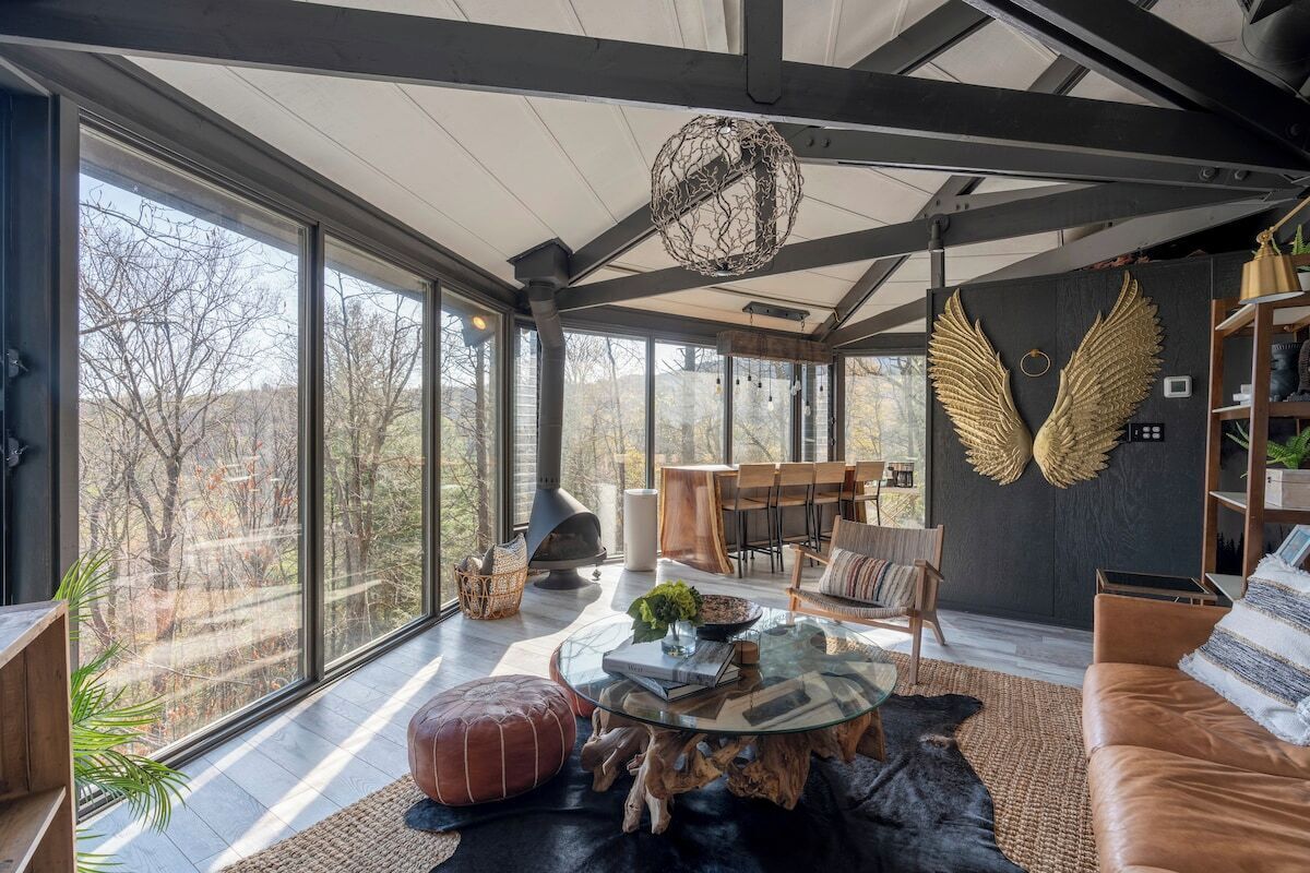 TV, fireplace, offices