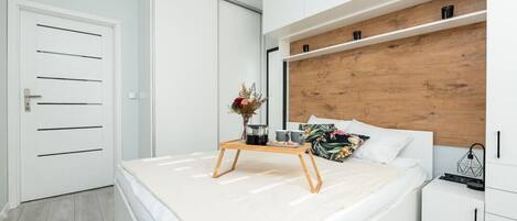 2 dormitoris, planxa i posts de planxar, wifi gratuïta i roba de llit