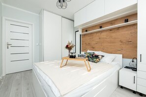 2 soverom, strykejern/-brett, wi-fi (inkludert) og sengetøy