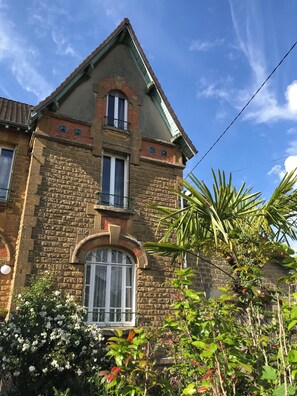 Exterior - Villa Bonne Entente en Ardenne. Château Fort🏰. Nature🍀 Histoire Nautisme Vélo (Donchery)