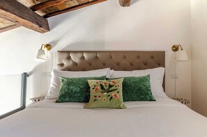 2 bedrooms, free WiFi - Domus Beato Angelico |  two minutes from the Pantheon and Piazza della Minerva (Roma)