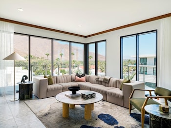 Suite (Las Palmas Upper Stories) | Frette Italian sheets, premium bedding, down comforters, pillowtop beds at Thompson Palm Springs, by Hyatt