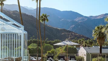 2 outdoor pools, pool cabanas (surcharge), pool umbrellas