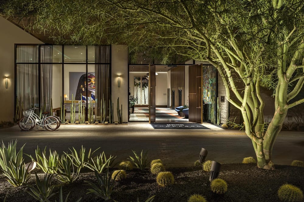 Thompson Palm Springs, by Hyatt