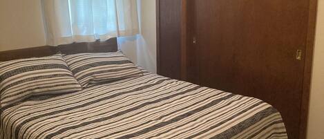 2 habitaciones, escritorio, cuna de viaje y wifi gratis