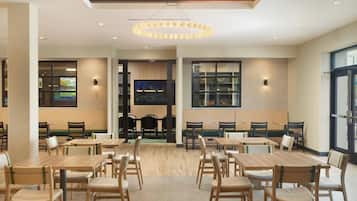 Petit déjeuner buffet compris tous les jours