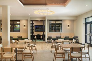 Petit déjeuner buffet compris tous les jours