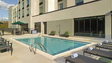 12 outdoor pools