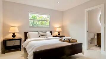 3 bedrooms, iron/ironing board, free WiFi