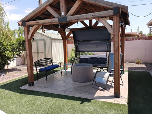 Desert Oasis of Tucson. Charming 3-bedroom home w/ gazebo and swimming pool