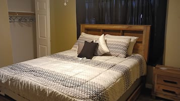 3 habitaciones, escritorio, tabla de planchar con plancha y wifi gratis