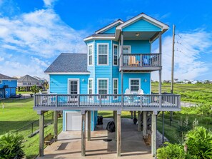 Exterior - Terramar Getaway + Quick Walk to Beach (Galveston)
