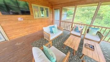 Smart TV, fireplace, video games