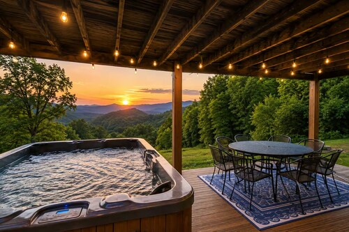 Ultimate Pigeon Forge Getaway 7-Bedroom Retreat Sleeps 20 in the Heart of It All