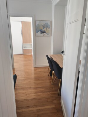Dining - Appartement Bord de Seine Calme (Paris)