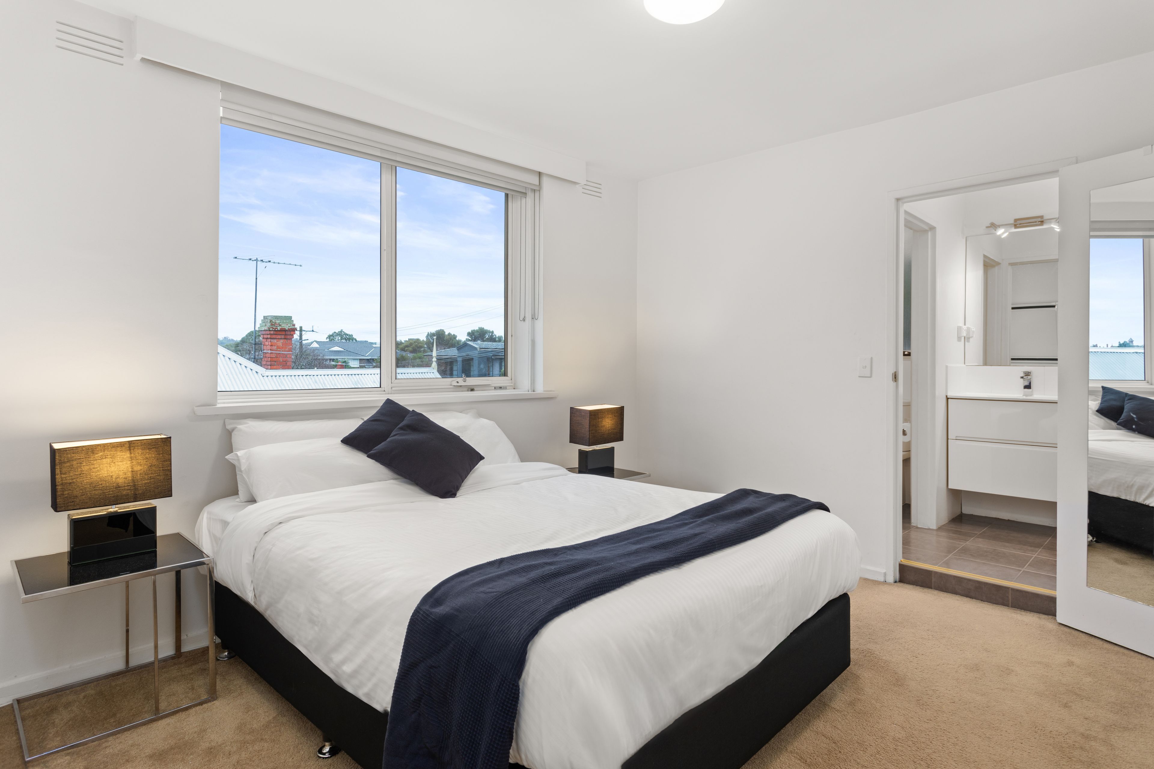 2 bedrooms, iron/ironing board, WiFi (free), bed sheets