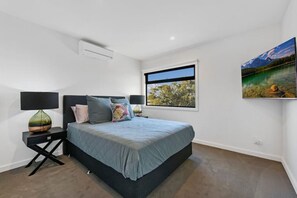 3 室のベッドルーム、WiFi