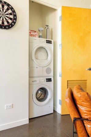 Interior - Cityscape Perch SF! (San Francisco)