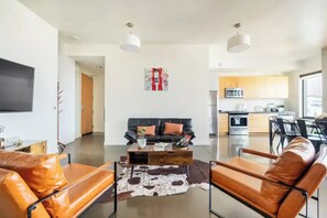 Smart TV - Cityscape Perch SF! (San Francisco)