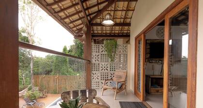 CASA SABIÁ COM VISTA PISCINA, DECK E VALE GRINGOS _ ALTO PADRÃO ARRAIAL DAJUDA