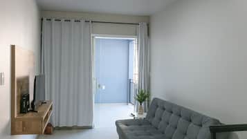 Apartamento | Área de estar | Smart TV 24 polegadas com canais digitais