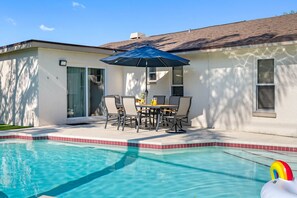 Beheizter Pool