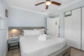 4 habitaciones, escritorio, tabla de planchar con plancha y wifi gratis 