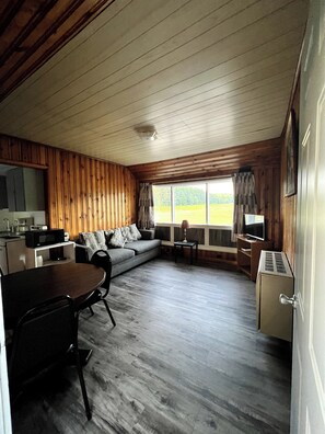 Apartment, Hill View | Free WiFi - Lost Pines Lodge (Harrietta)