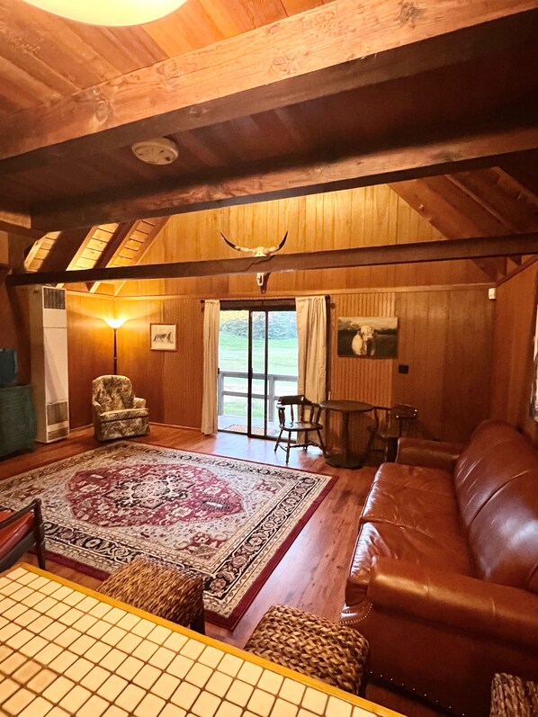 Chalet, vista al valle | Área de sala de estar