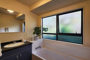 Towels - Hahei Vista, Hahei Vista on Florence Place (Hahei)