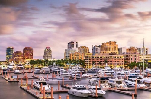 Casa Encanto King 3BR Kitchen Patio Wifi Beach 7 Min