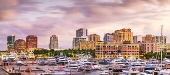 Casa Encanto King 3BR Kitchen Patio Wifi Beach 7 Min