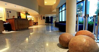 Flats at Beach Class Convention by Yolo