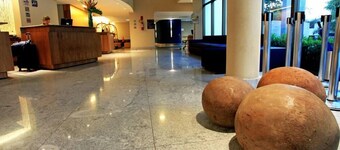 Flats at Beach Class Convention by Yolo