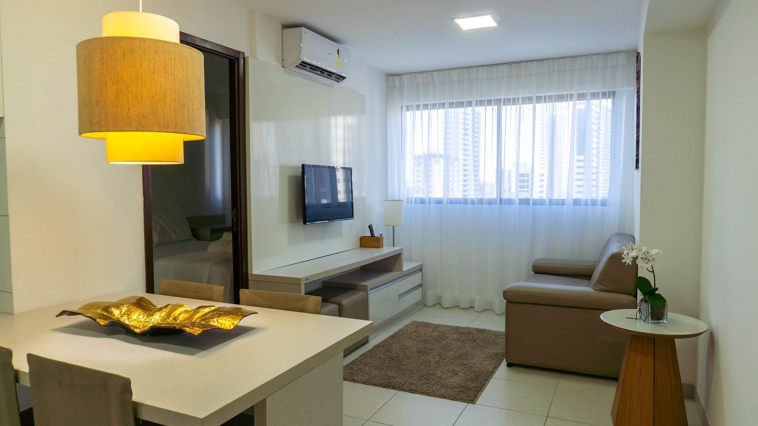 Apartment | Wohnbereich | Fernseher