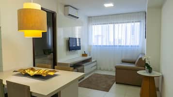 Apartment | Wohnbereich | Fernseher
