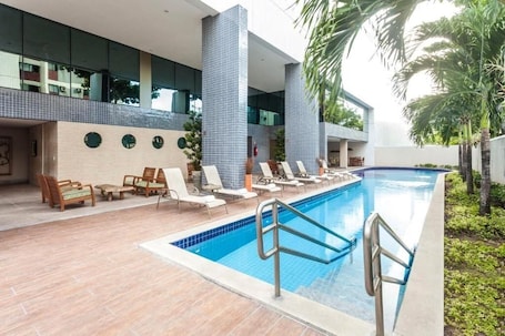 Outdoor pool. Flats at Beach Class Convention by Yolo