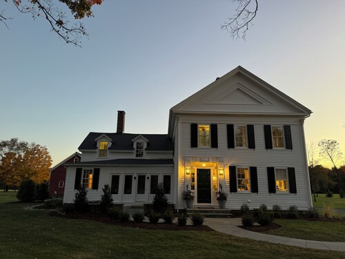 Mint restored historic Simsbury 4BR estate on farmland acres; all new amenities