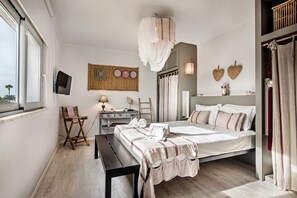 6 bedrooms, in-room safe, iron/ironing board, free WiFi