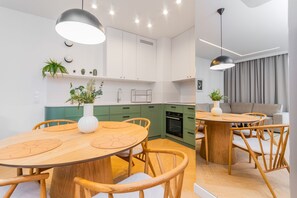 Deluxe Apartment | 1 bedroom, iron/ironing board, free WiFi - Doki Oliwkowy by Grand Apartments (Gdansk)