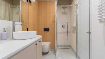 Apartemen Deluks | Kamar mandi