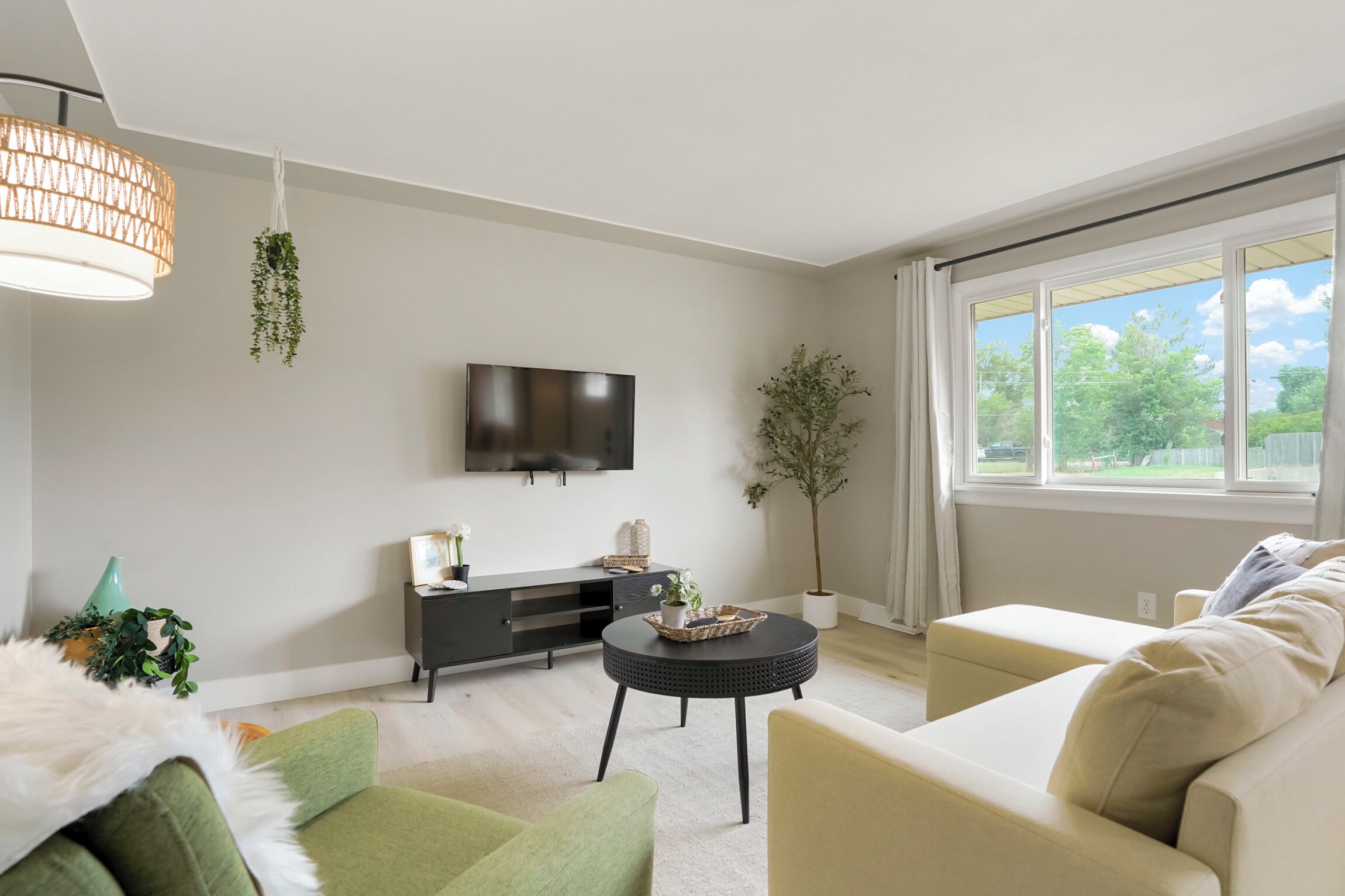 Beautiful Quite Furnished Home in Arvada - 10473