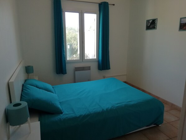 2 bedrooms, iron/ironing board, travel crib, WiFi