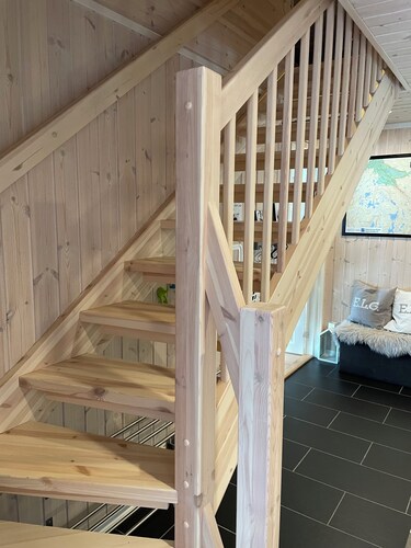 Lovely,modern and well equipped home in nature, ready for hiking in Seljestad.  