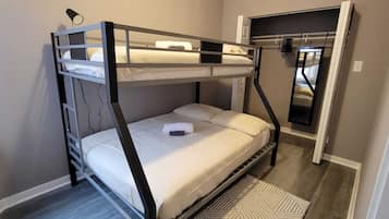 1 bedroom, iron/ironing board, free WiFi, bed sheets