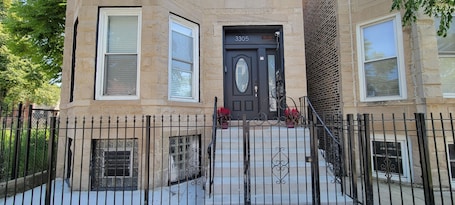 Exterior. Chicago Avenue Inn