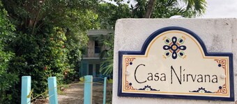 Small apartment in Culebra with a large courtyard, best value on the island!